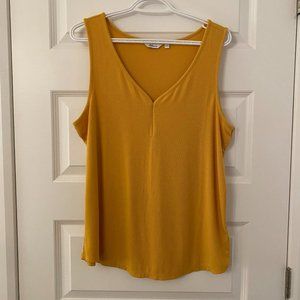 Reitmans dark yellow blouse